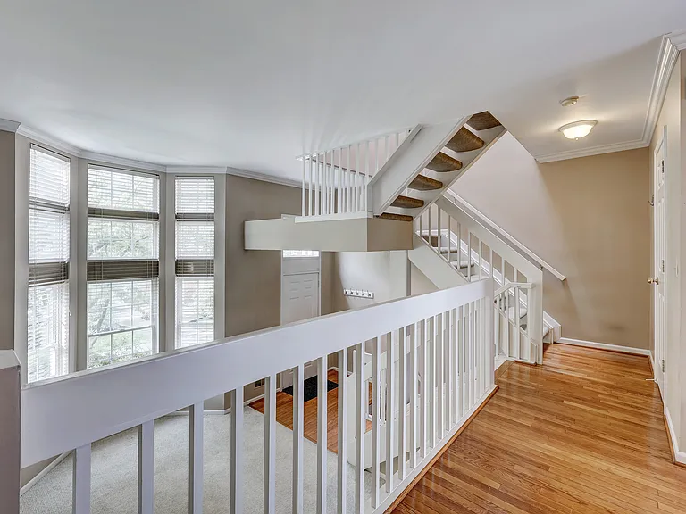 159 N Georgetown Sq — Photo 4