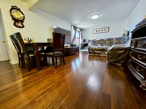 73-63 Bell Boulevard image 7 of 17