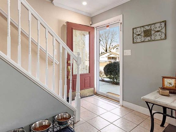 3rd image of 50 Morton St