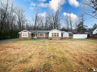 7707 Secor Rd, Lambertville, MI 48144