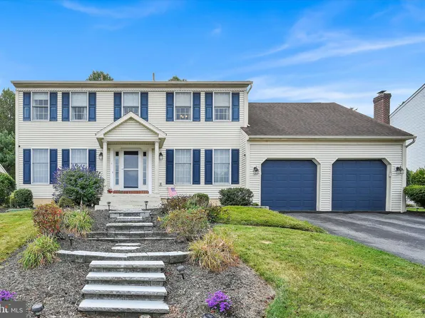 2706 Temple Dr, Sinking Spring, PA 19608