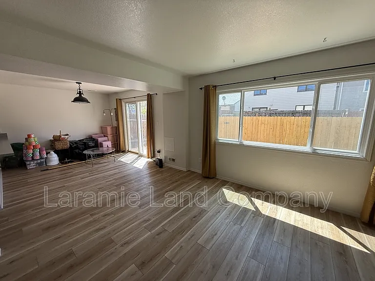 1736 Sanders Dr — Photo 4