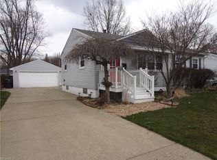 1372 Autumn Dr NW, Warren, OH