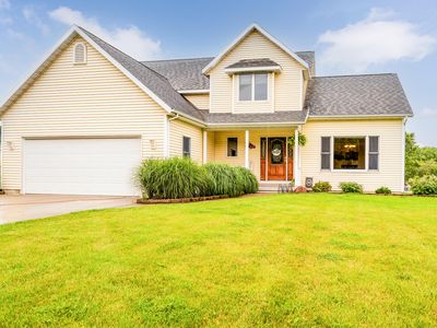 5601 Meadow Ln, Coloma, MI, 49038