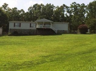 576 Chapel Grove Rd, Evington, VA 24550