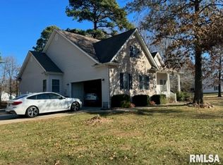 17794 E Fairfield Rd, Mount Vernon, IL 62864