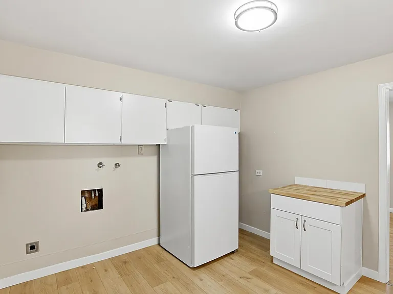 3218 N Maple St #3218 — Photo 12