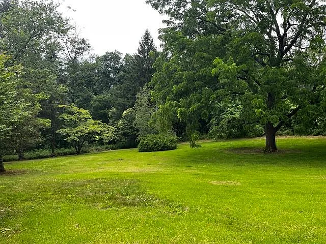 159 Pleasant Valley Rd — Photo 5