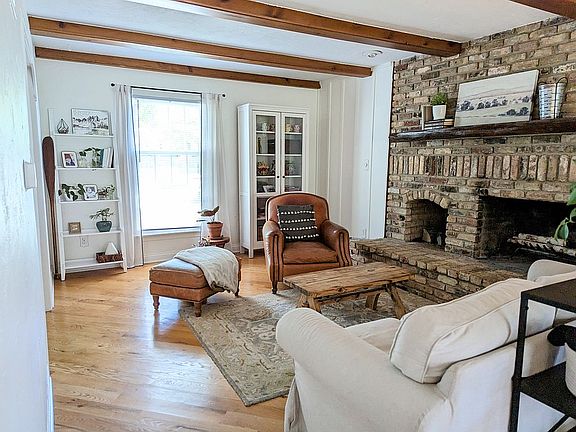 5th image of 165 Periwinkle Ct