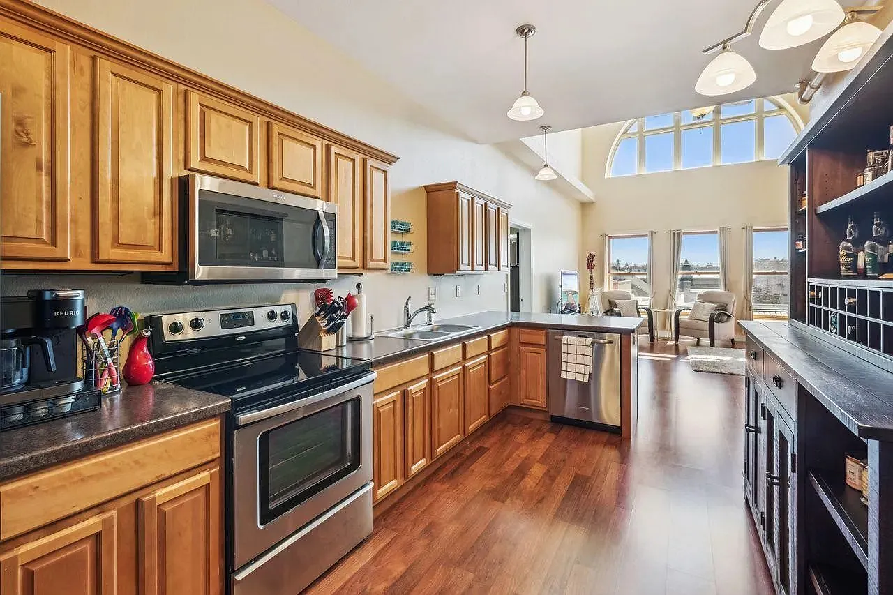 2 bed, 1450 sqft, $1,500 — Photo 3