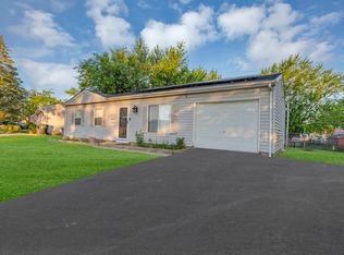 114 Ridge Cir, Streamwood, IL 60107