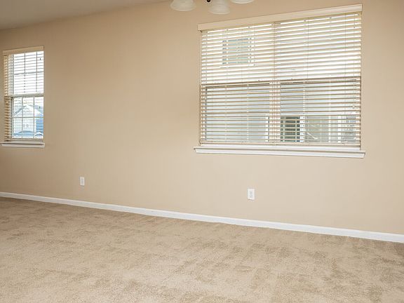 5th image of 176 Parkmont Way