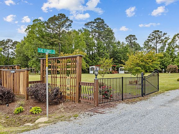 4th image of 2110 Las Flores Ln