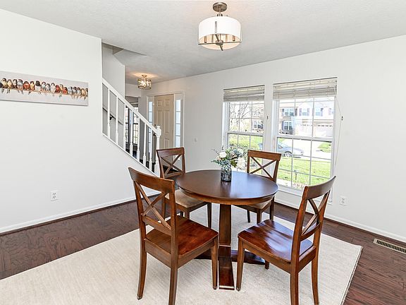 3rd image of 207 Ridgepointe Dr