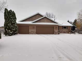 947 2nd Ave SW, Forest Lake, MN 55025