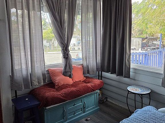 Entrance Sitting Area