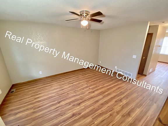 2nd image of 1071-1073 Krysti Lane Ln #1071