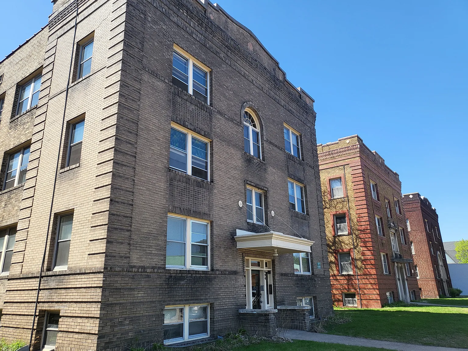 1 bed, 650 sqft, $1,110 — Photo 1