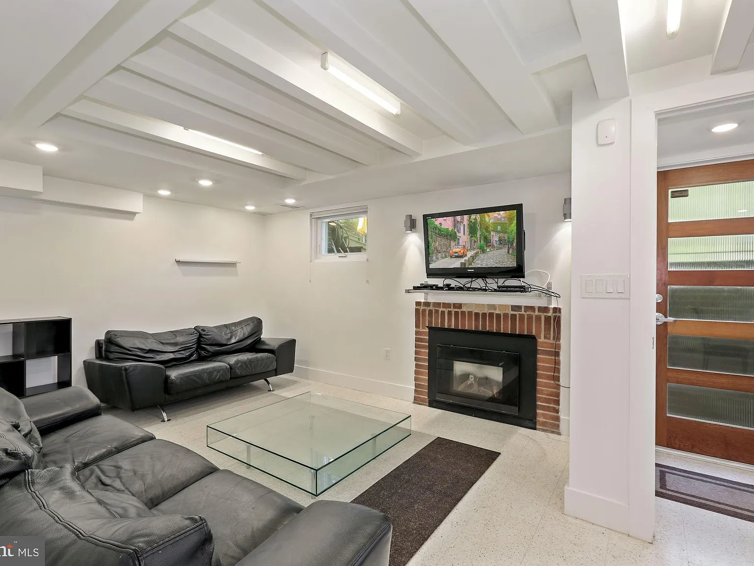 2 bed, 3166 sqft, $2,695 — Photo 1