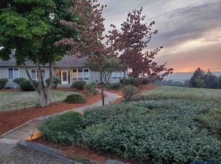 10195 Oak Hill Rd, Independence, OR 97351