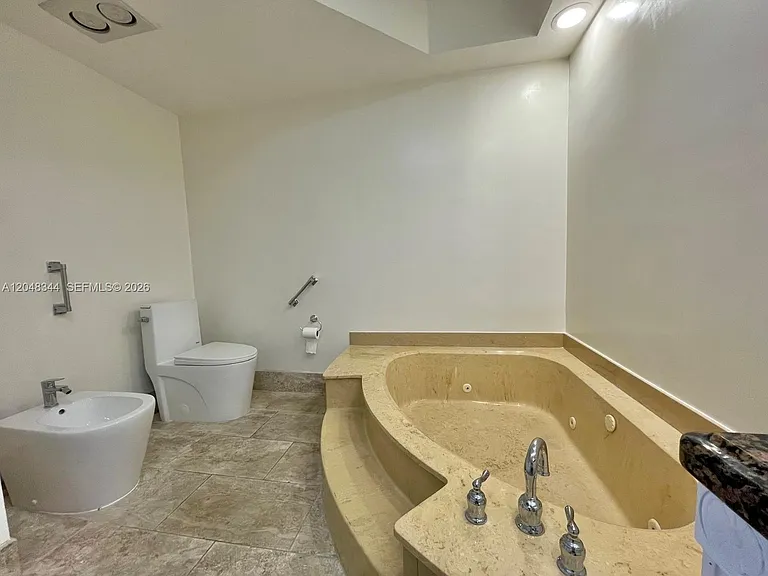20281 E Country Club Dr #2104 — Photo 20