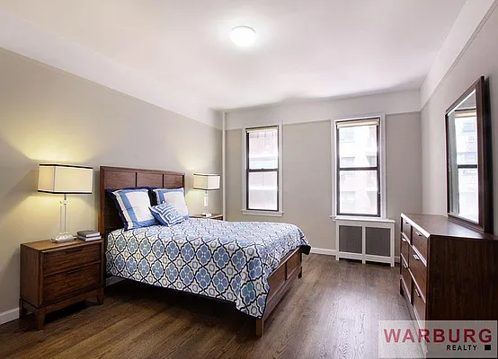 Sold by Warburg | media 5