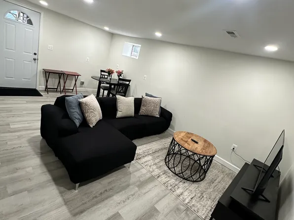 8303 Navahoe Dr, Silver Spring, MD 20903