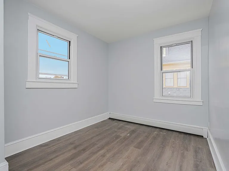 350 Cary Ave #1 — Photo 4