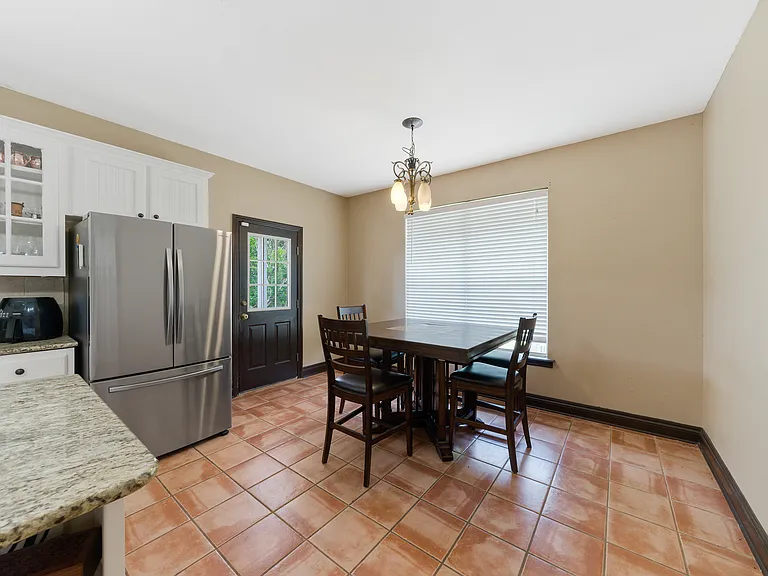 103 Saddle View Dr — Photo 11