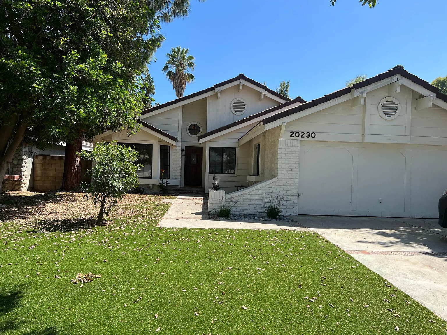 20230 Stagg St — Photo 1