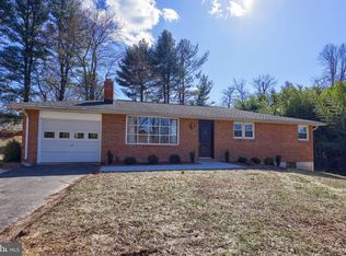 1960 Manor Rd, York, PA 17406