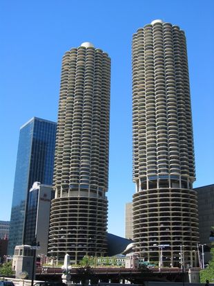 300 N State St APT 3304, Chicago, IL 60654