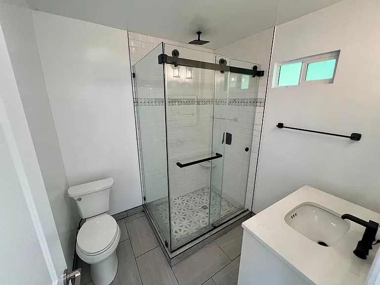 2044 Holly Dr #4 — Photo 7
