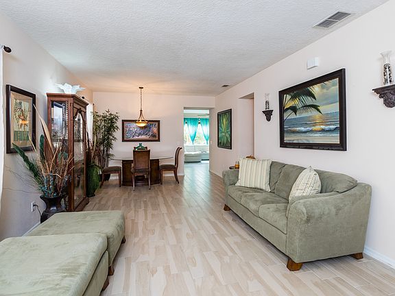 4th image of 1418 Blackwater Pond Dr