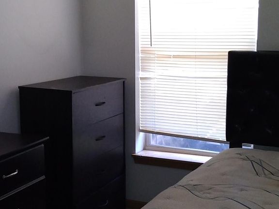 4th image of 7906 S Parnell Ave #1