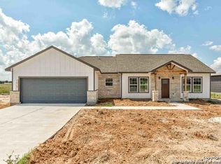 117 Merion Ln, La Vernia, TX 78121
