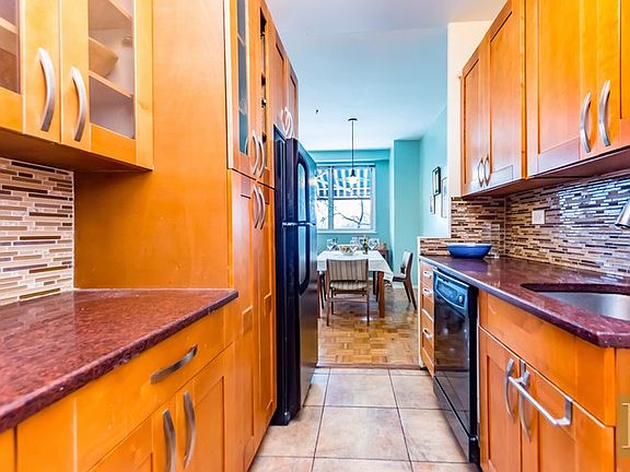 4th image of 555 Kappock St APT 1S
