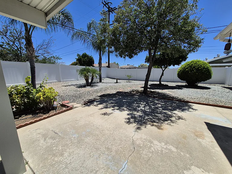 Thornhill Dr — Photo 19