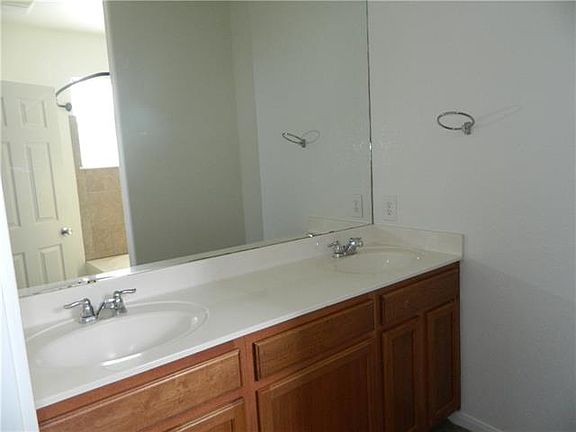 5th image of 10608 Plains Trl APT B1