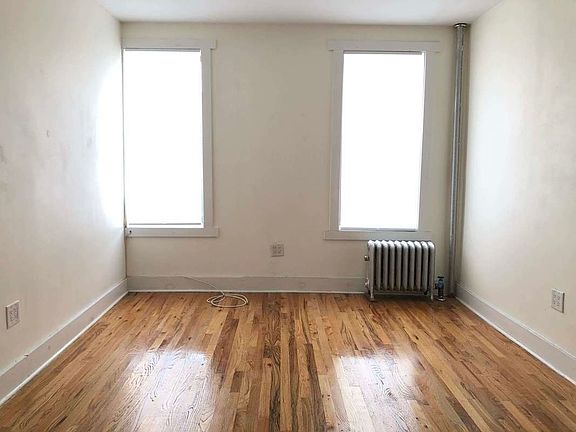 2nd image of 292 Midwood St #29