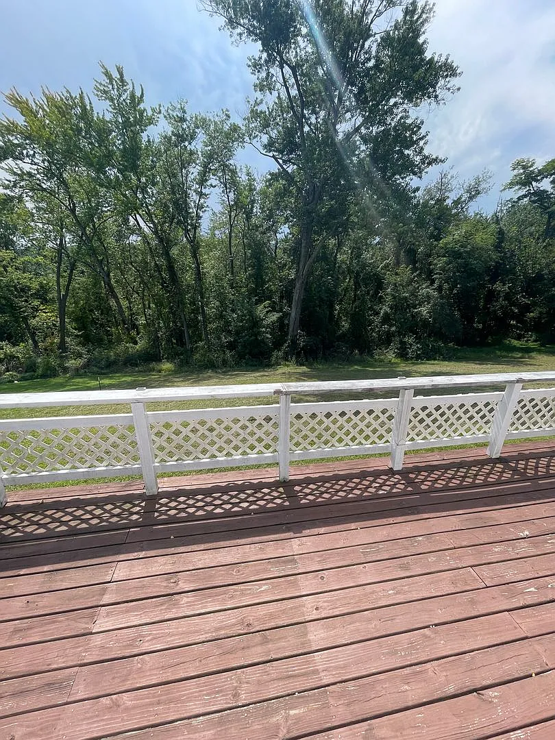 Three bedroom home in Trinity! — Photo 2