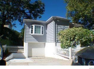 71 Hyatt Pl, Yonkers, NY 10704