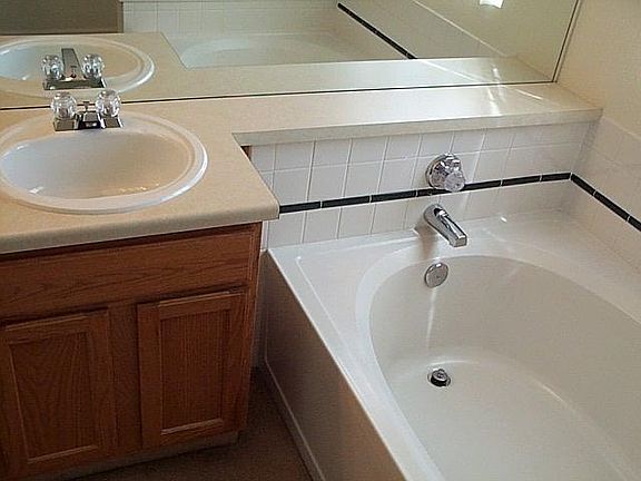 4th image of 2396 Cedarwood Cir