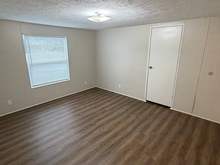 42 Longview Drive — Photo 7