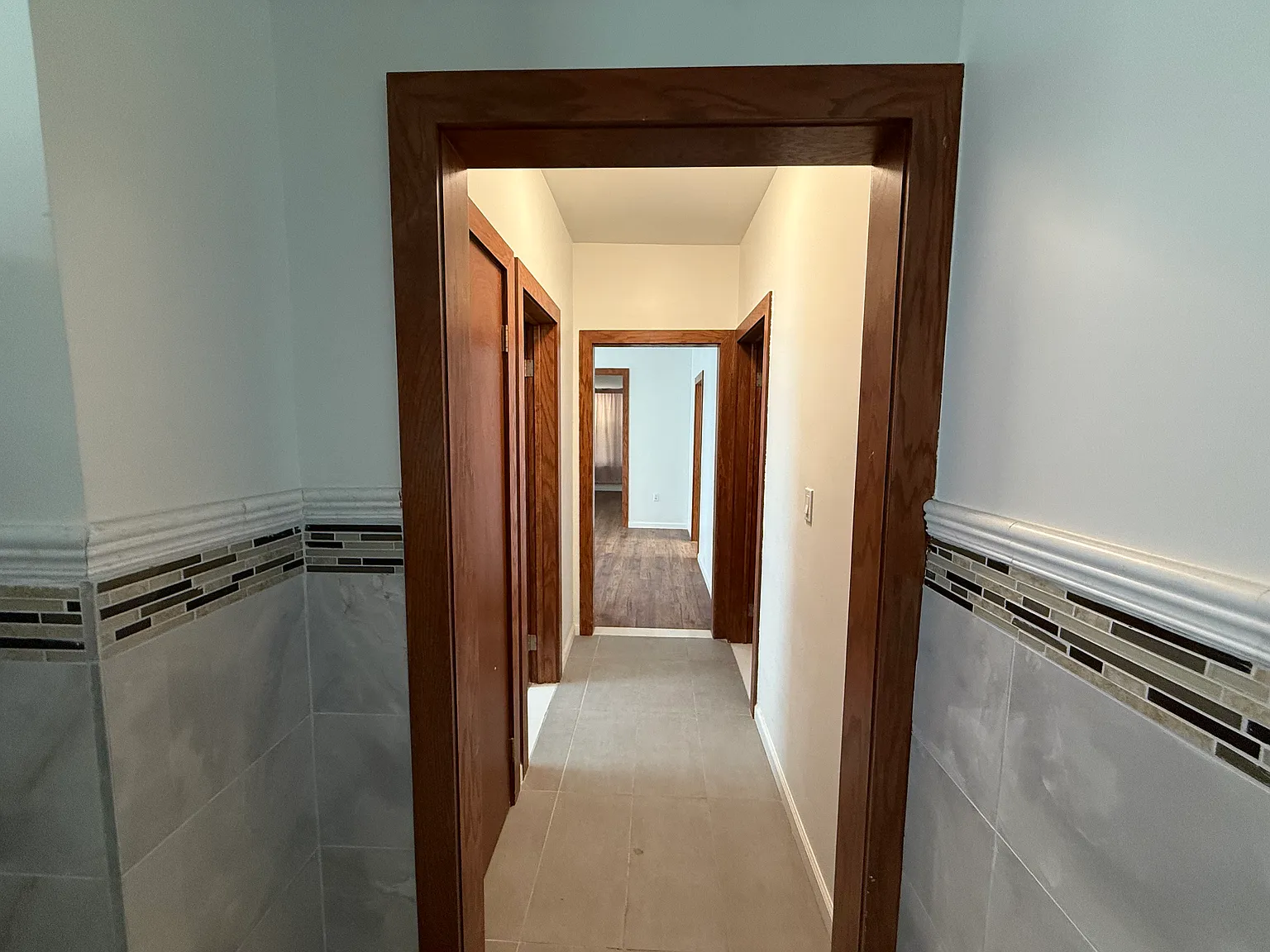 3 bed, 1277 sqft, $1,900 — Photo 3