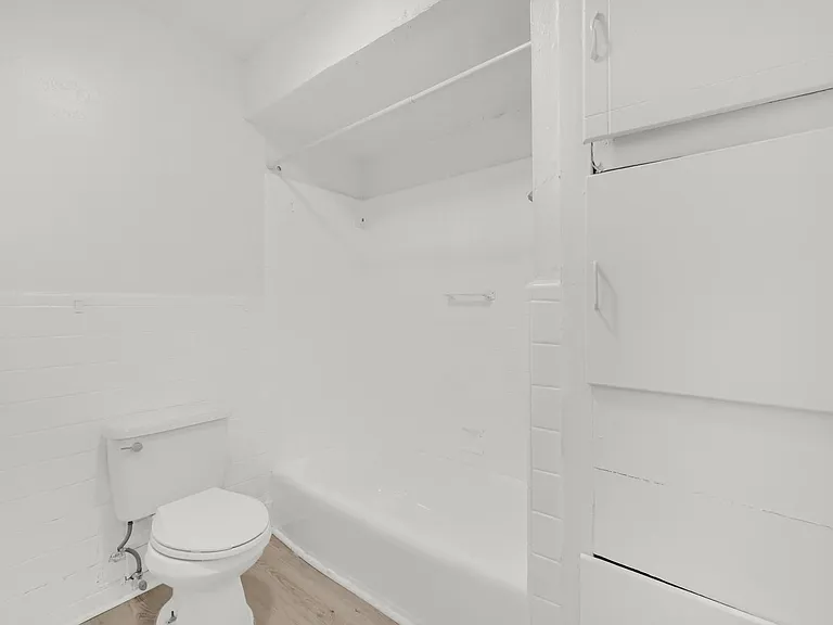 3200 W Walnut St — Photo 16