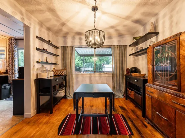 635 Midvale St, Coquitlam, BC V3J 6M1