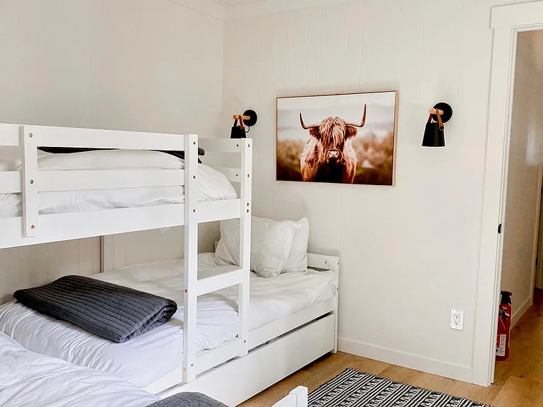 Triple - twin bedroom