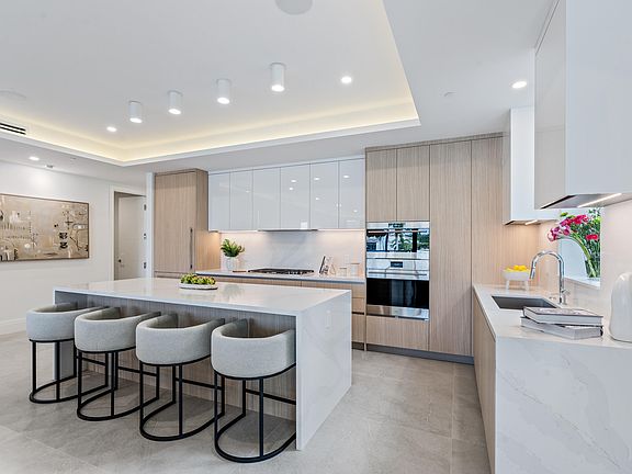 2nd image of 87 Isle Of Venice Drive #302s