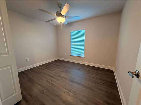 4th image of 445 ALVINA AVENUE